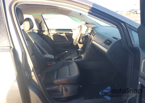 2017 Volkswagen Golf z USA, uszkodzony, nr VIN 3VW217AU3HM040112